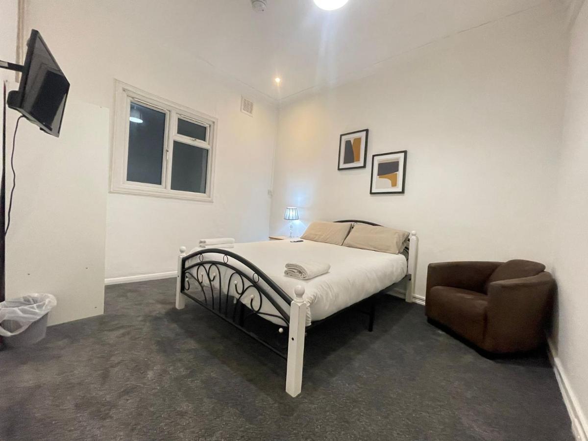 Private Double Room In Stratford London Exterior photo